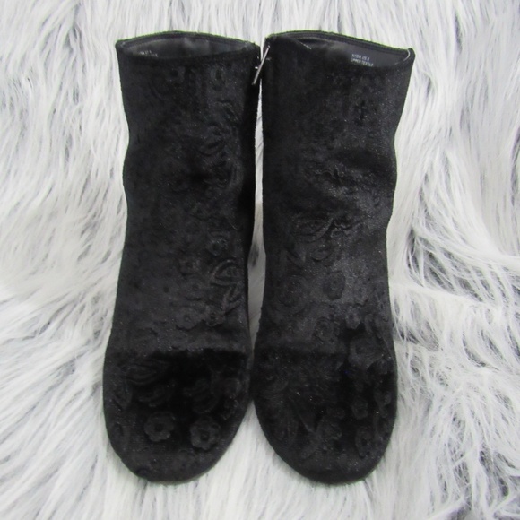 Size 6 Zigi Soho Nydia  Black Velvet Ankle Boot - Picture 3 of 7